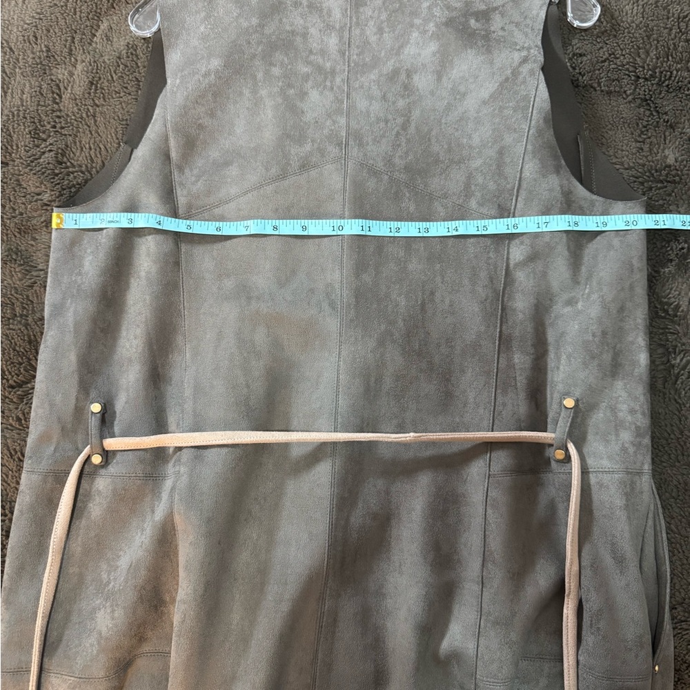 Fate Faux Suede Tie Waist Vest Tan & Brown Vest size Large - Picture 12 of 15